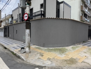 Sobrado em Praia Grande - Guilhermina