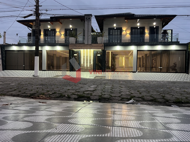 Casa de Condomínio  em Maracanã