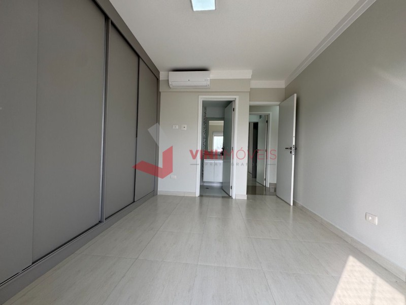 Apartamento em Canto Do Forte