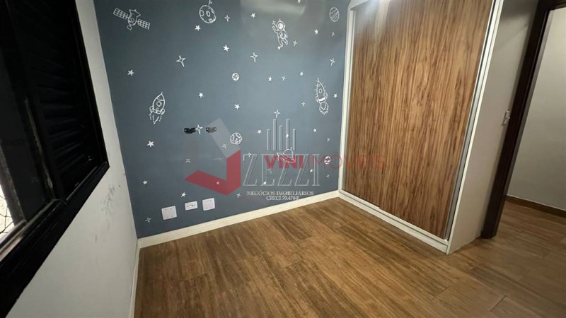 Apartamento em Vila Tupi