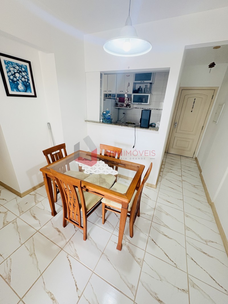 Apartamento em Vila Mirim
