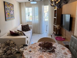 Apartamento em Canto do Forte