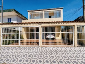 Casa em Parque das Americas